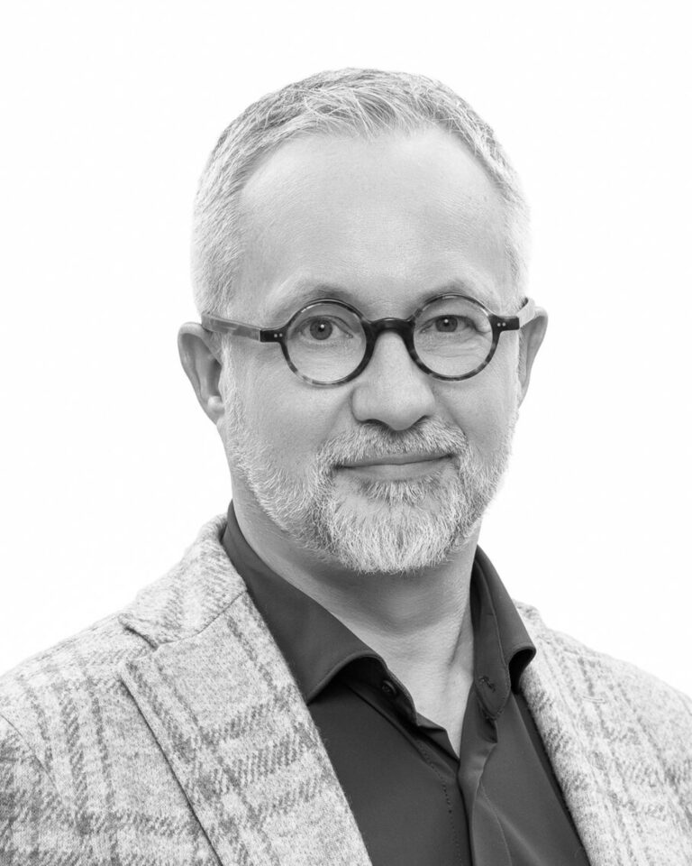 Matija Strlič